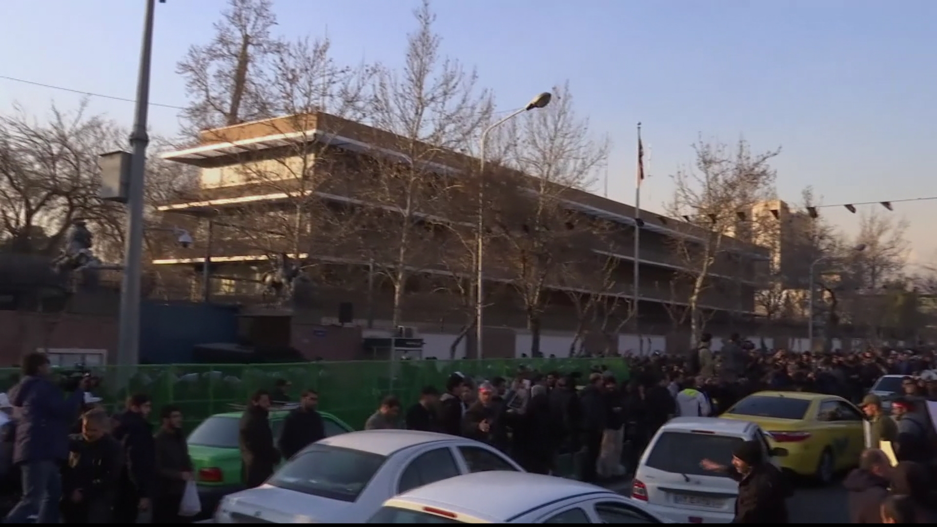 Balyozê Brîtanyayê li Tehranê vegeriya ye Londonê.